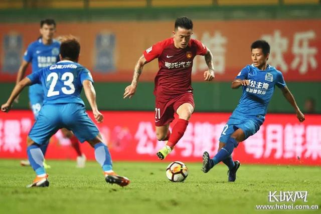广州富力主场取胜河北华夏幸福，表现出色的简单介绍