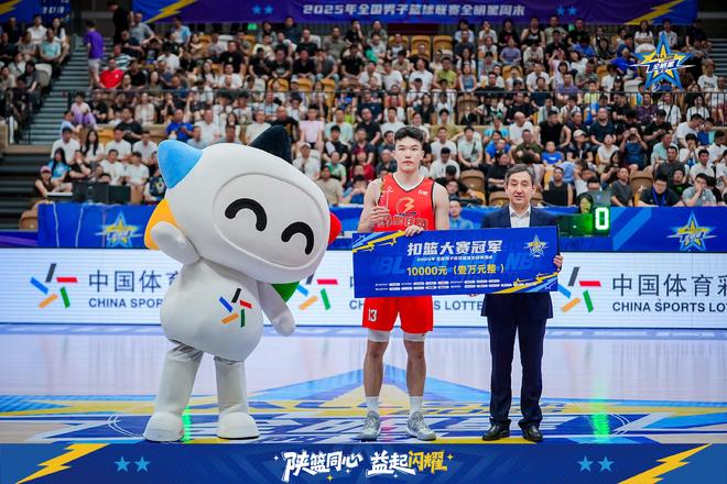 MVP球员在比赛中全方位发挥，带领球队获胜