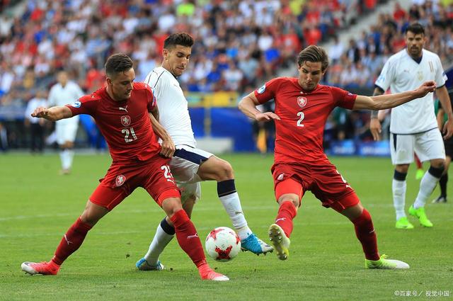 意大利客场战平卢森堡，领先微弱