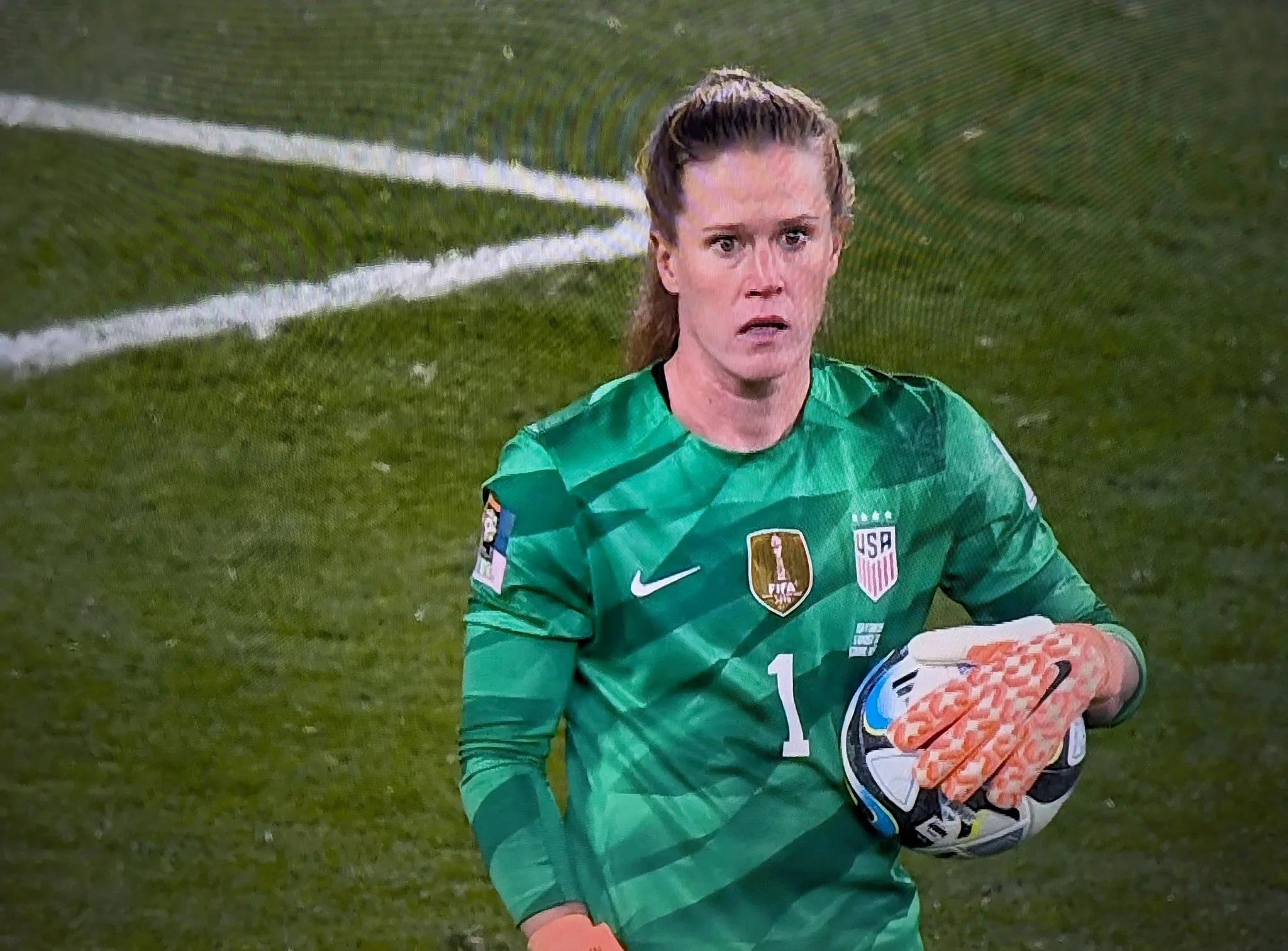 包含荷兰女足队全力备战世界杯比赛，决意取得好成绩的词条