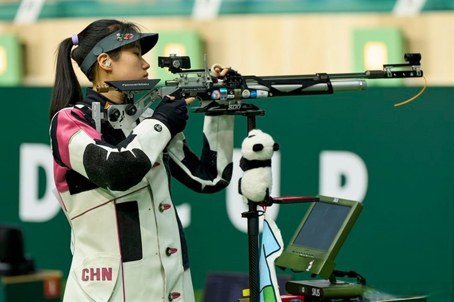 爱游戏在线-关于射击比赛选手技术娴熟，精准取胜！的信息